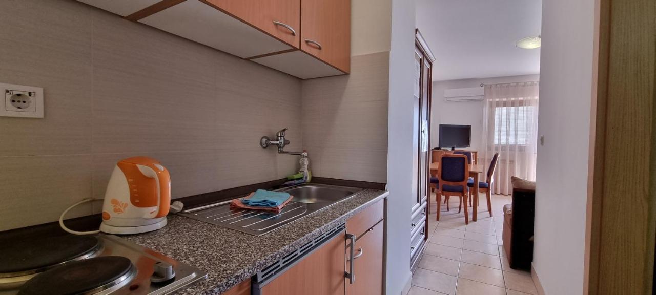 Apartments Real - 10 M From Sea Medulin Exterior foto